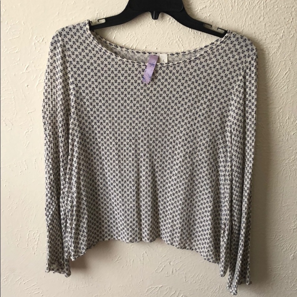 Patterned long sleeve blouse